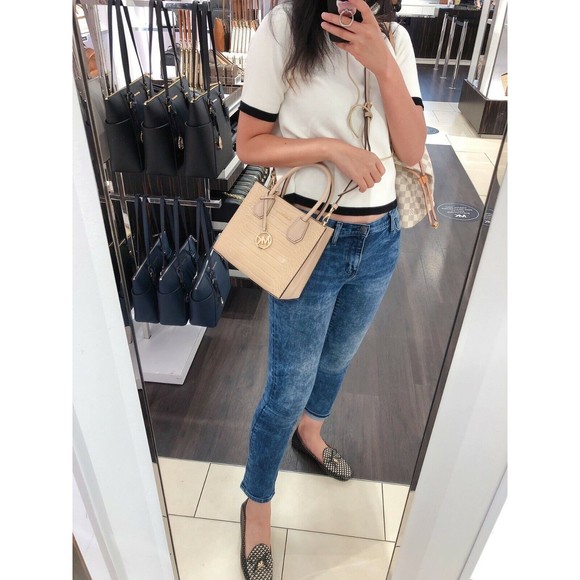 Michael Kors MERCER Medium Messenger Snakeskin Leather Crossbody Bag Buff $398 - Picture 10 of 12